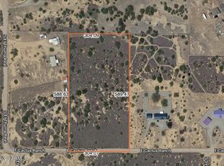 9407 E Cactus Ranch Rd, Hereford, AZ 85615