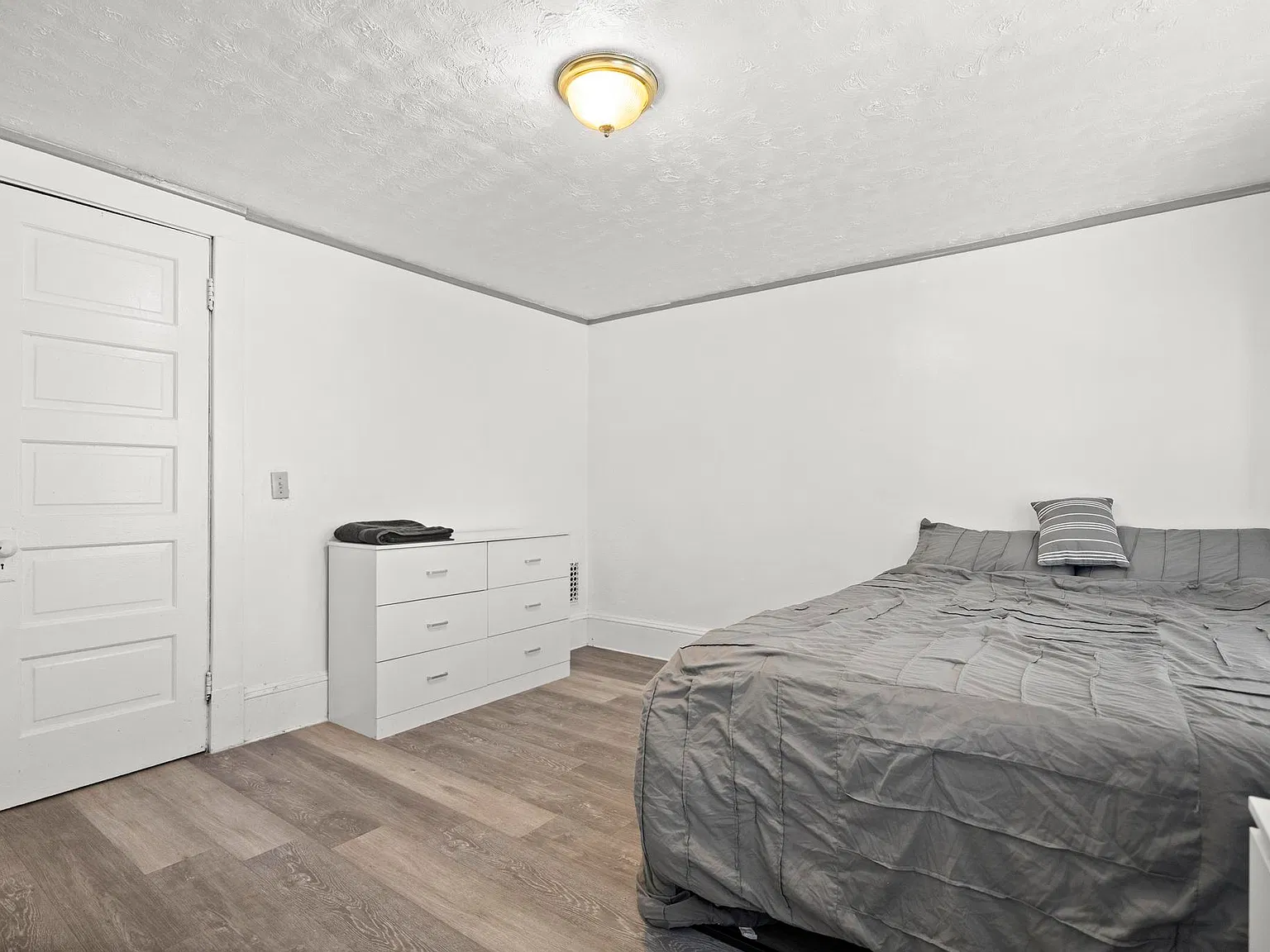 Individual Room for rent Near Cleveland Clinic — Photo 2