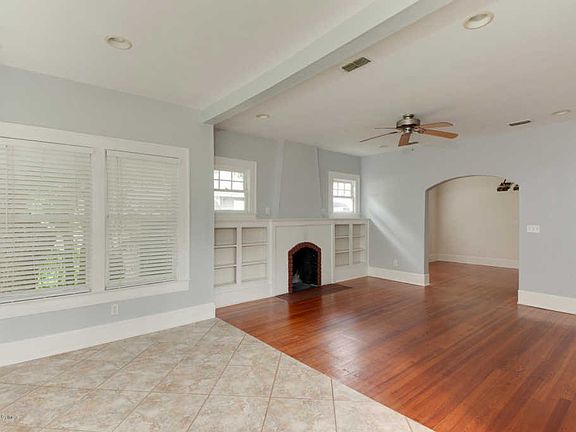 5th image of 3249 Randall St