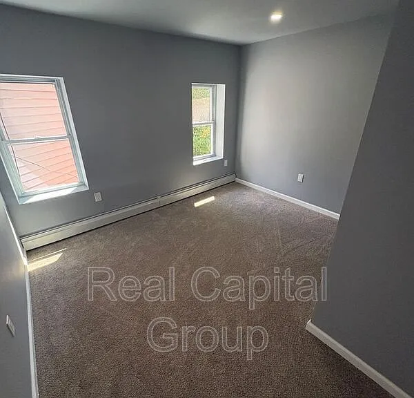 44 Alexander St #3 — Photo 2
