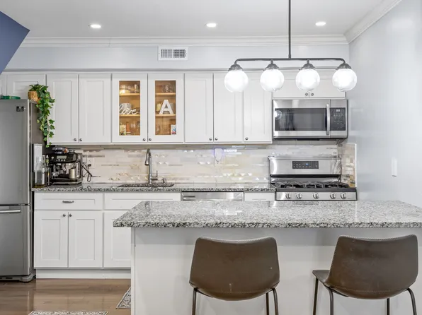 42 Vedder Avenue image 1 of 16