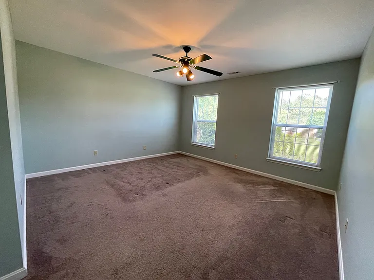21707 Harrison St — Photo 11