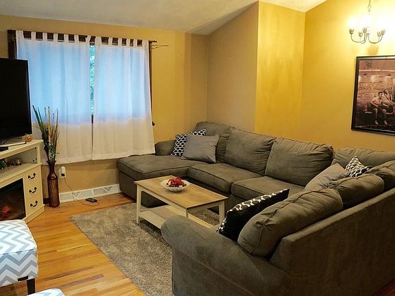 5th image of 32 Westford St