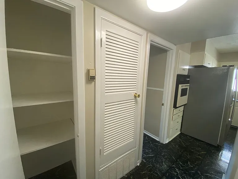 2708 Salado St #B — Photo 12