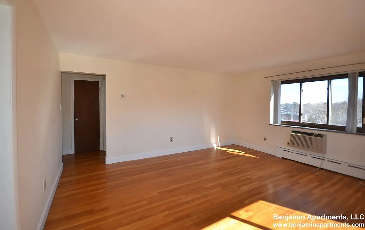 1 bed, $2,250 — Photo 4