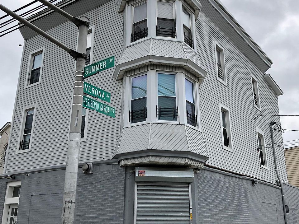 1st image of 851 Summer Ave APT 2