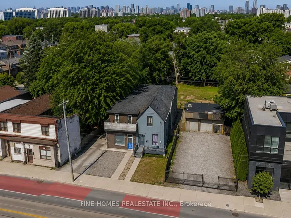 318 Dufferin St, Toronto, ON M6K 1Z6