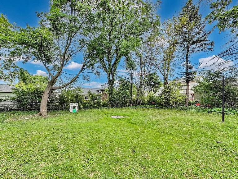 36 E Touhy Ave — Photo 24