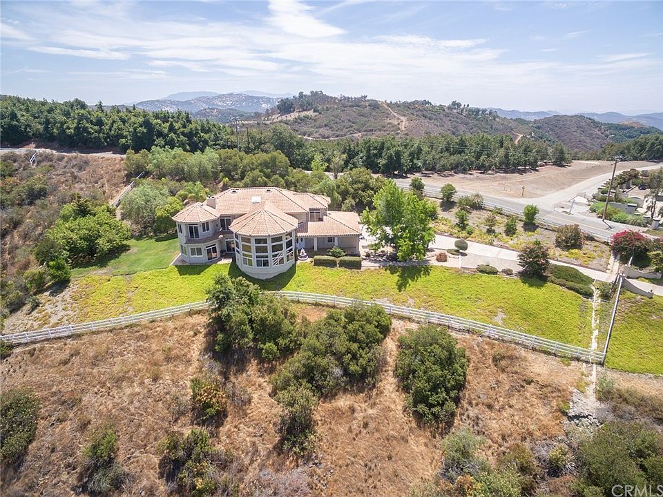 1st image of 46250 Via Vaquero Rd
