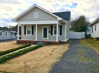 216 Virginia Ave, Colonial Heights, VA 23834