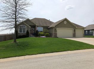 4808 SW Indigo Hills Dr, Blue Springs, MO 64015