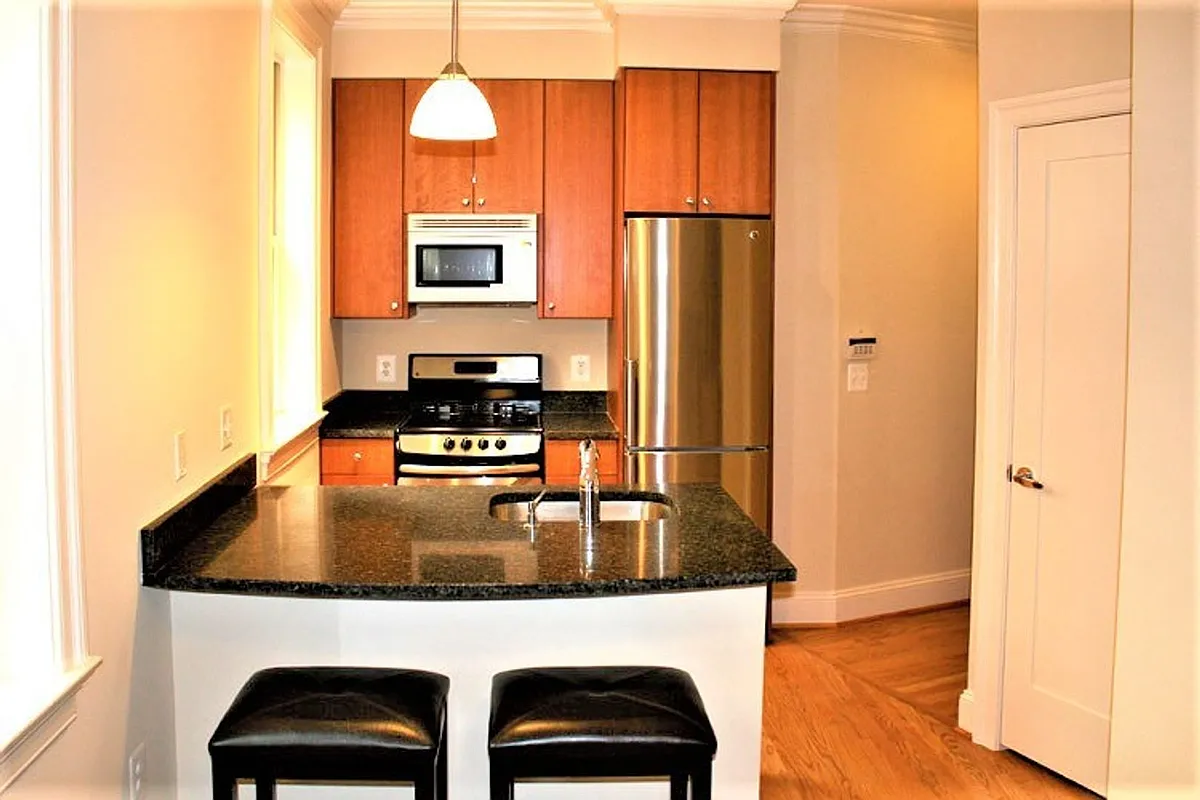 Building Photo - 2110 19th St NW