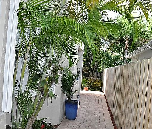 5th image of 627 SW 5th Ave