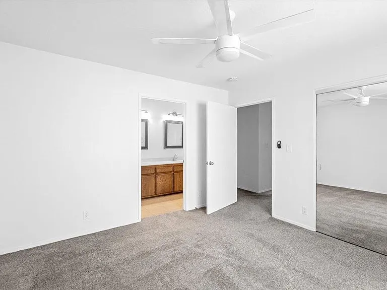 2173 Manchester Ave #2 — Photo 15