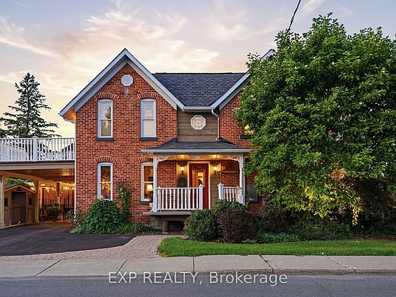 3rd image of 702 Dollard St