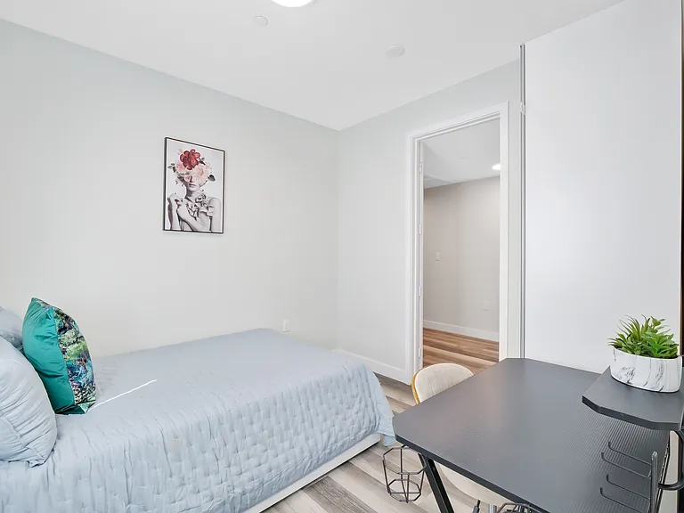 1280 W 37th Pl #B2B3 — Photo 17