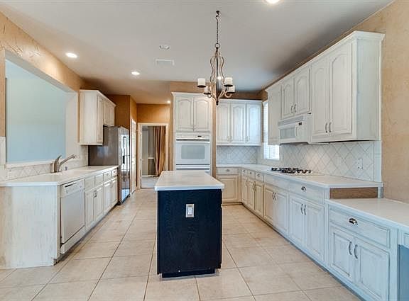 4th image of 3116 Austin Dr