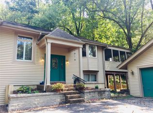 1716 Shiloh Valley Dr, Chesterfield, MO 63005