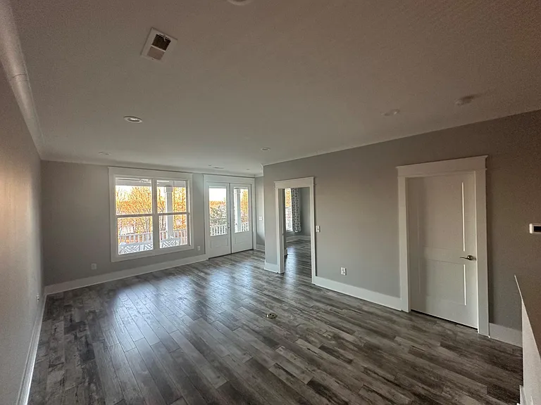 15 Waterside Ln — Photo 8