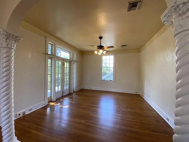 4635 Lafaye St — Photo 2