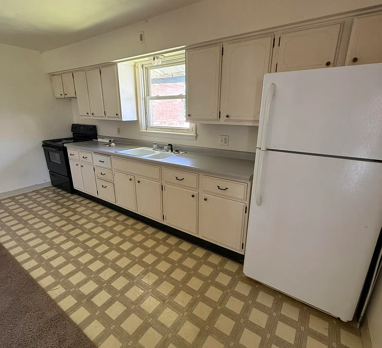 533 W Cherry St, Lancaster, WI 53813 — Photo 2