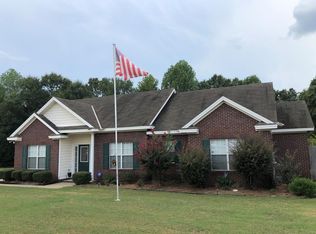 1736 Edinburgh St, Prattville, AL 36066