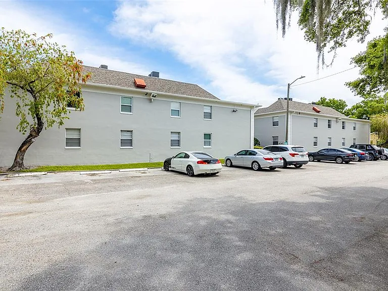 5221 Bayshore Blvd #11 — Photo 7