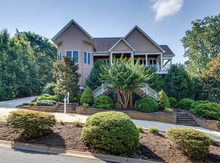 18 Glens Choice Ct, Greenville, SC 29609