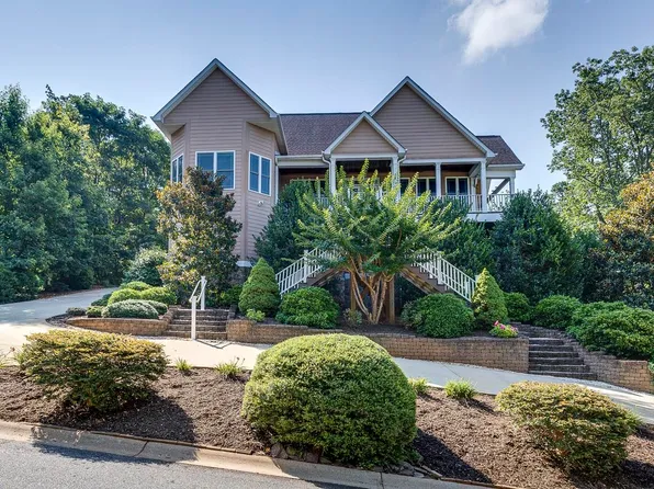 18 Glens Choice Ct, Greenville, SC 29609