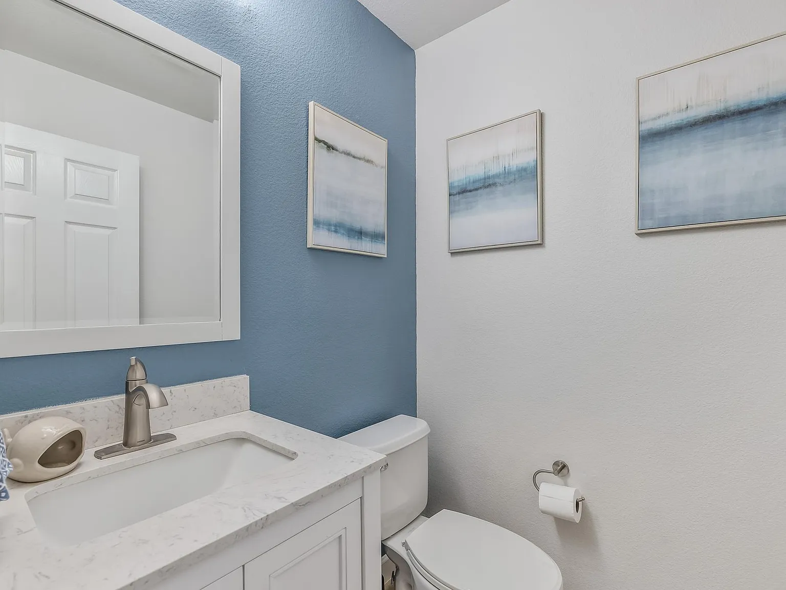 3 bed, 2.5 bath, 1243 sqft, $3,625 — Photo 2
