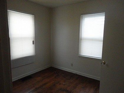 5th image of 858 E Avondale Ave
