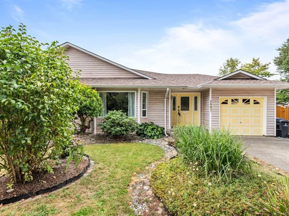 1603 Burgess Rd #B, Courtenay, BC V9N 5R8
