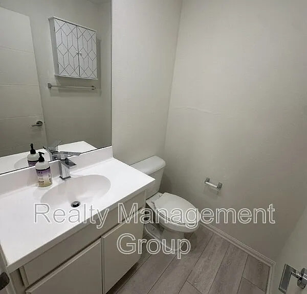 1445 Suwerte Ave #5 — Photo 20