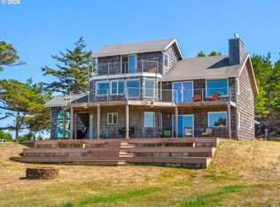 89610 Sea Breeze Dr, Warrenton, OR