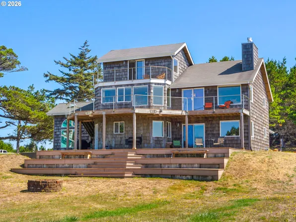 89610 Sea Breeze Dr, Warrenton, OR 97146