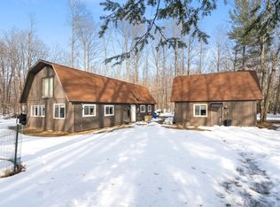 1152 Old School Rd, Indian River, MI 49749