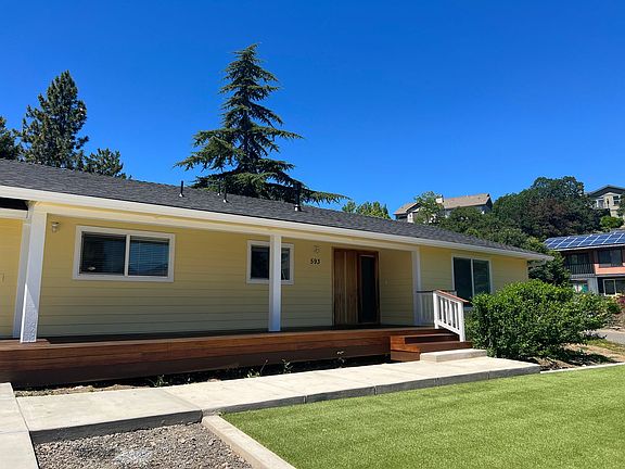 4th image of 593 Oak Knoll Dr #0