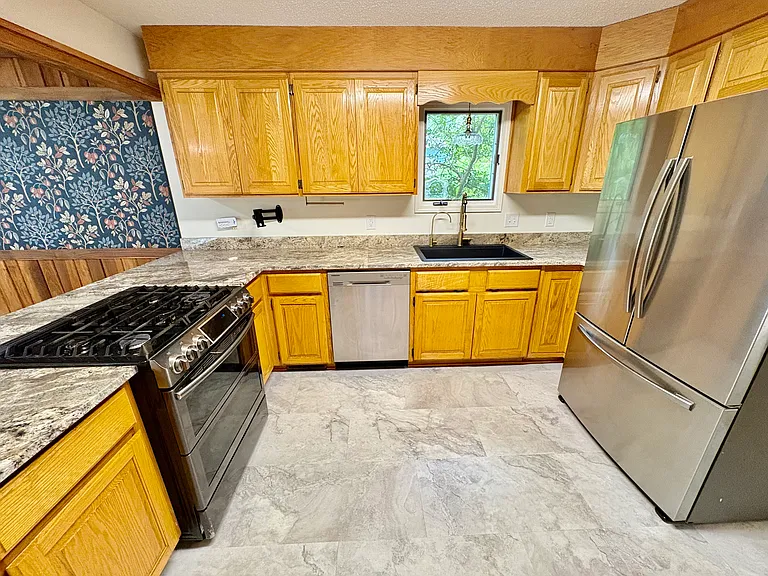 105 Shaftsbury Rd — Photo 13