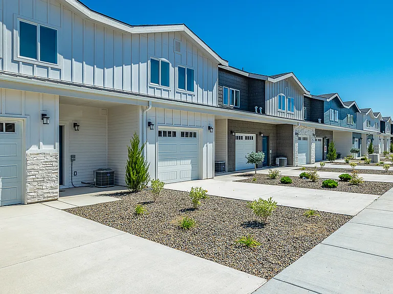 Wesley Townhomes — Photo 9