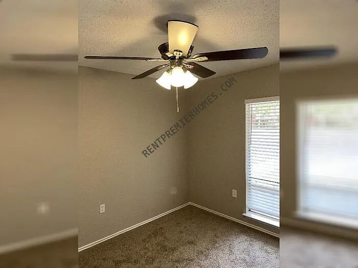 2911 Lake Briar — Photo 9