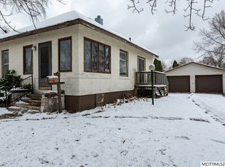 232 25th St SW, Mason City, IA 50401