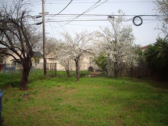 5th image of 3651 19th Ave