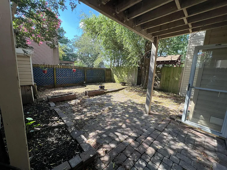 605 Masefield Cir — Photo 24
