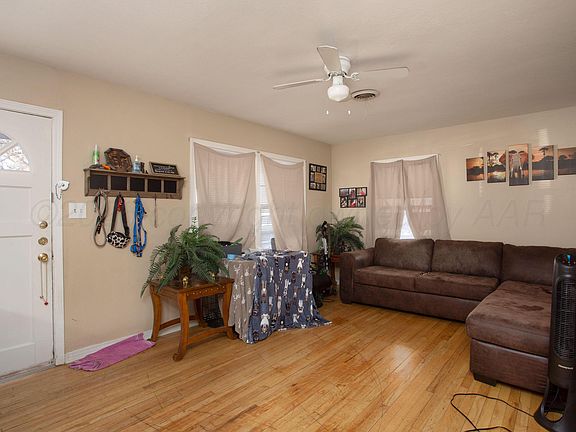 3rd image of 4003 S Van Buren St