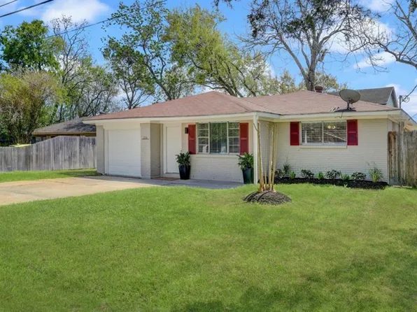 334 Pennington Dr, Alvin, TX 77511