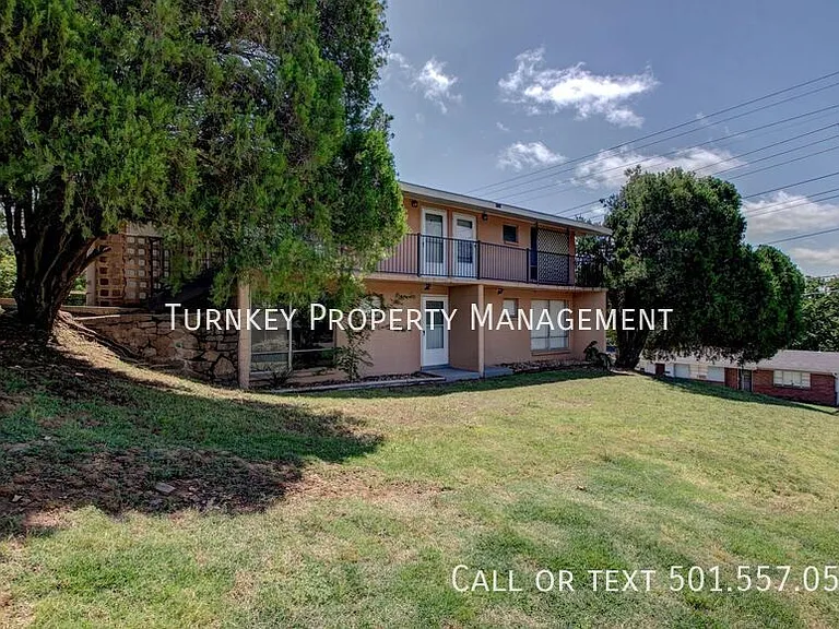 4700 Lynn Ln #D — Photo 12