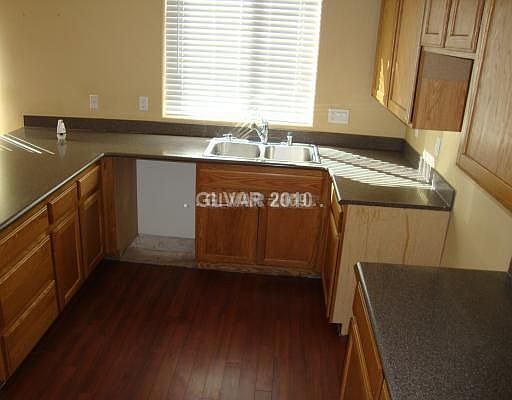 4th image of 9027 Last Hope Ave