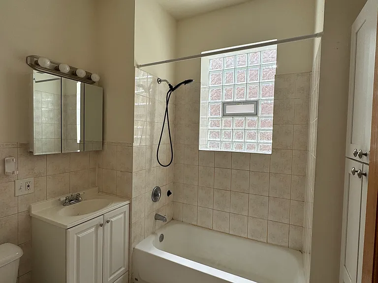 1907 N California Ave #2 — Photo 6