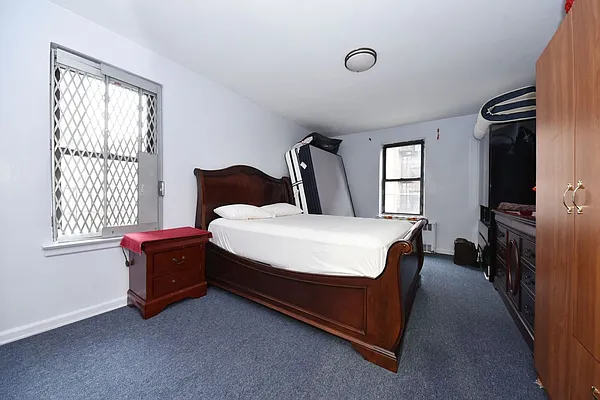 Sold by Alexander Madison Realty | media 5