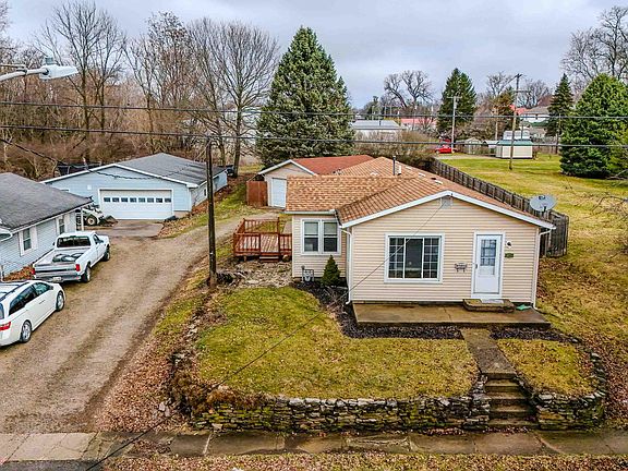2nd image of 216 Carter Ave